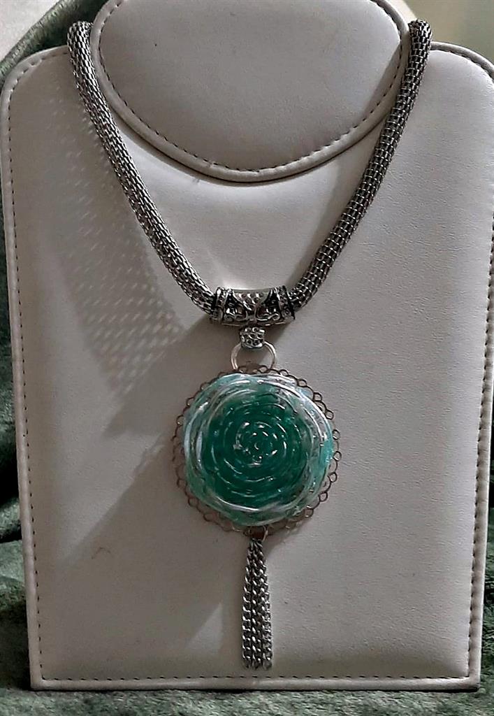 COLLAR